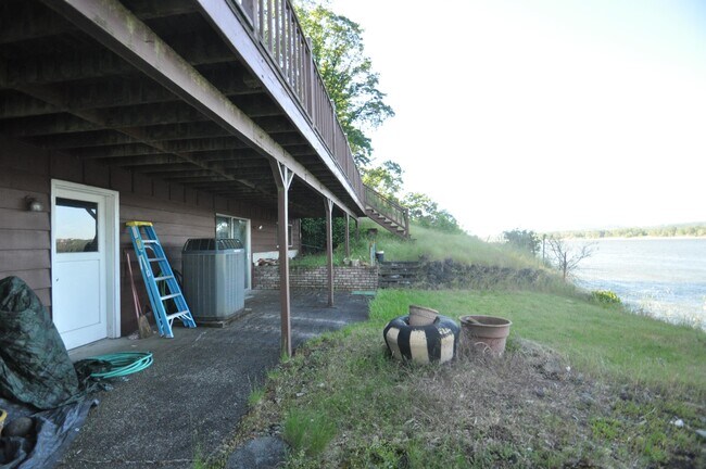 Building Photo - 72562 Ivy Ln