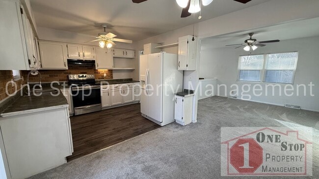 Building Photo - Charming 3-bedroom, 2-bathroom home in Blue Springs