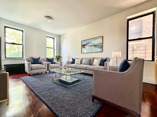 Building Photo - 607 W 137th St