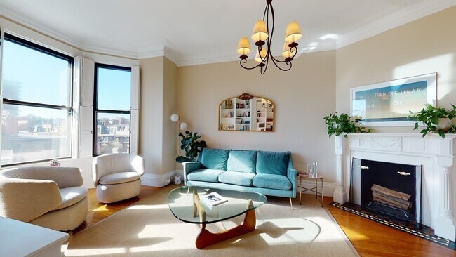 Building Photo - 295-297-297 Beacon St