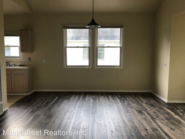 Building Photo - 1 br, 1 bath House - 421 Washington St