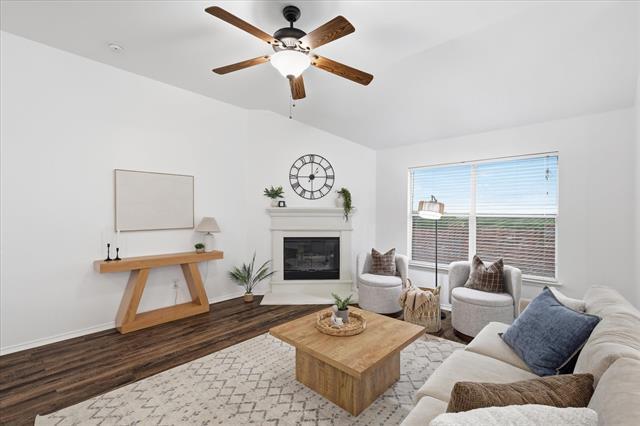 Building Photo - 2825 Saddlebred Trail