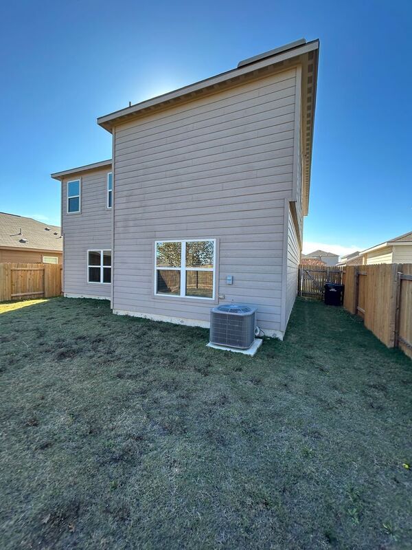 Building Photo - 321 Sunnymeade Ln