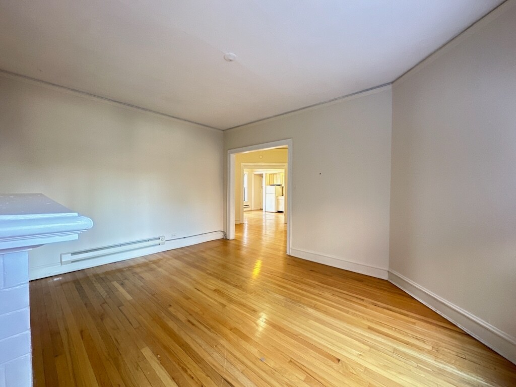 Building Photo - 1310 Oak