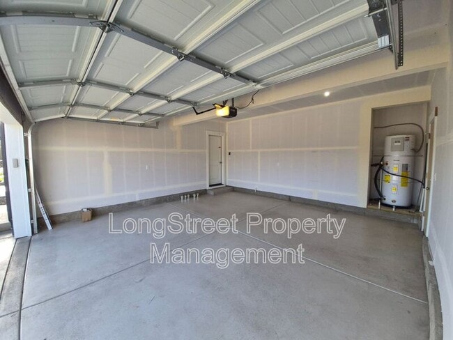 Building Photo - 4694 Finch St