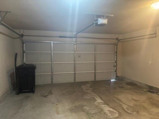 Building Photo - 1405 Sunrise Dr