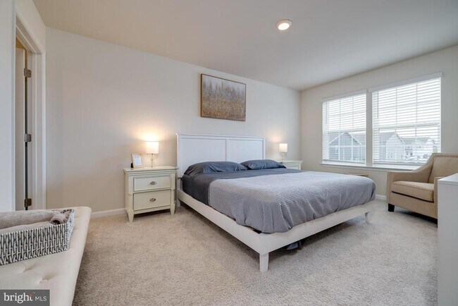 Building Photo - 262 Allison Dr