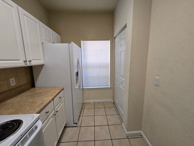 Building Photo - 2/2.5 Townhome in Magnolia Place