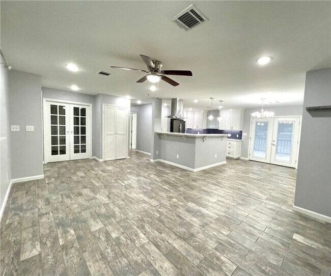 Building Photo - 1507 E 25th St