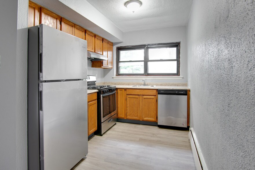 Building Photo - Samanna Apartments