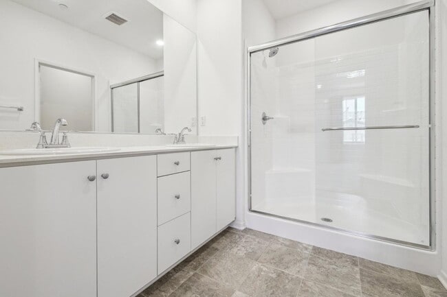 Building Photo - 5584 Kate Way