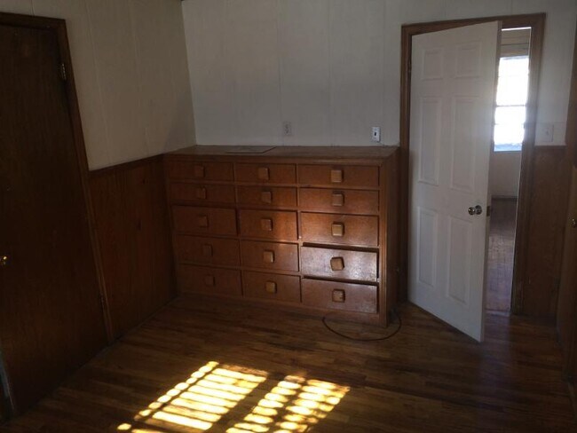 Building Photo - 1740 Mayberry Dr