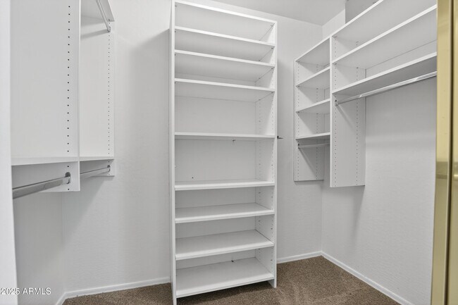 Building Photo - 4302 E Mossman Rd