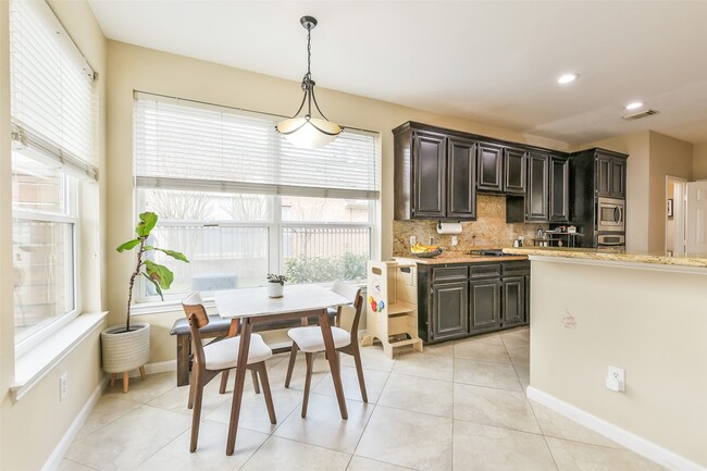 Building Photo - 3234 Shadowleaf Dr