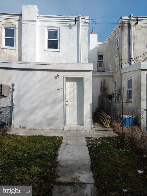 Building Photo - 1020 Potter St