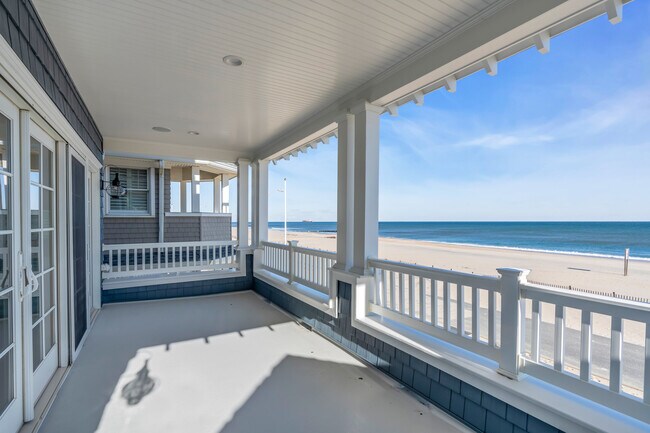 Building Photo - 289 Beach Front