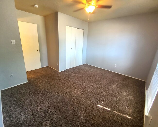 Building Photo - $2150 3BR- South East Arlington