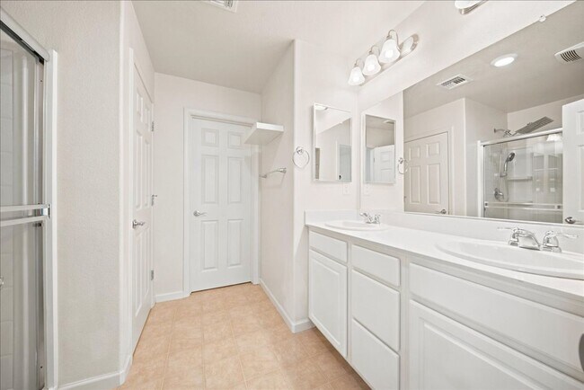 Building Photo - 15 Bannock Glen Pl