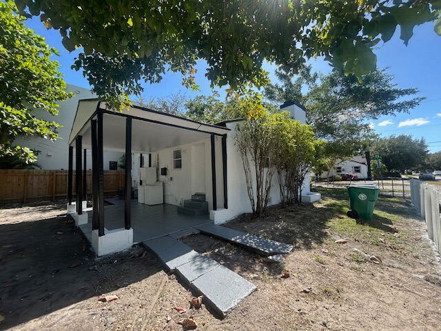 Building Photo - 445 NW 44th St