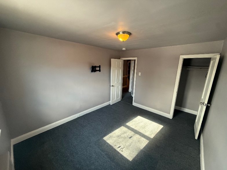 Building Photo - 2366 Baird Blvd