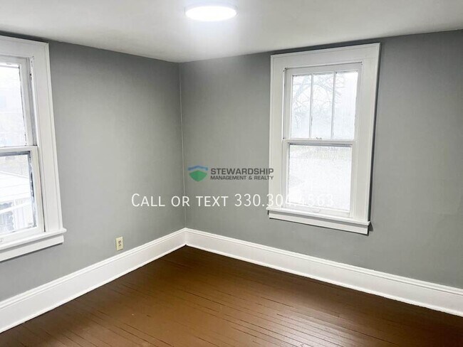 Building Photo - 1012 Brown St