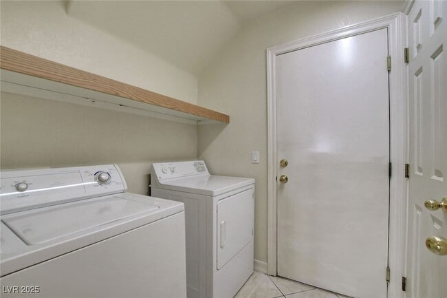 Building Photo - 5206 Marsh Butte St