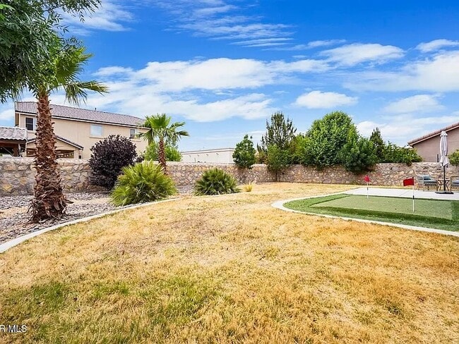 Building Photo - 5525 Valley Cedar Dr