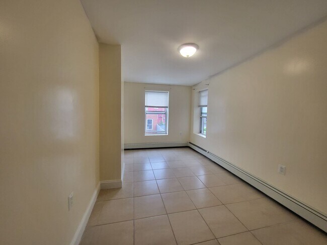 Building Photo - House for rent