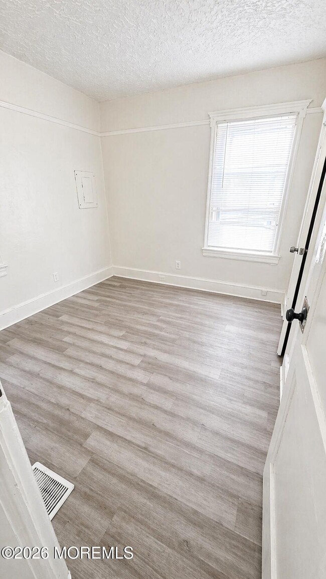 Building Photo - 21 Atkins Ave