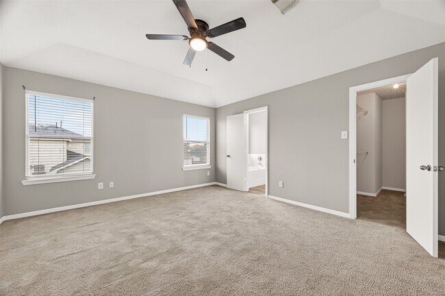 Building Photo - 1411 Heathcote Ln