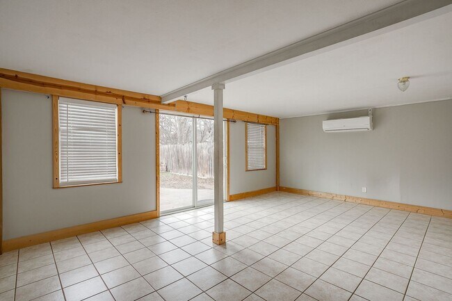 Building Photo - 406 Bellevue Dr