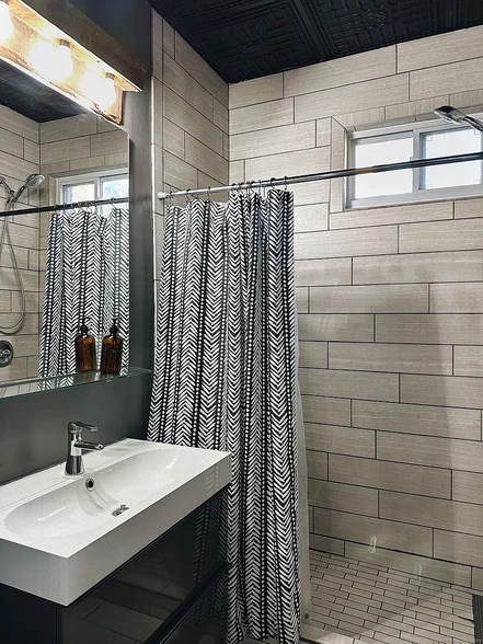 Building Photo - 99 Olive St