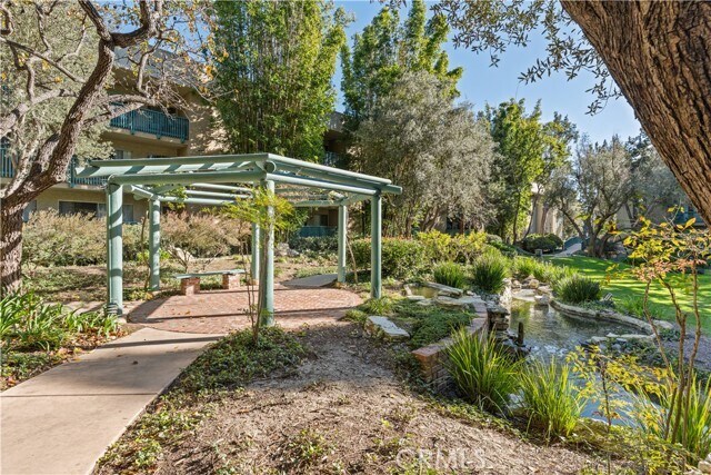 Building Photo - 576 N Bellflower Blvd