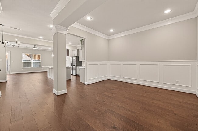 Building Photo - 4413 Schuler St