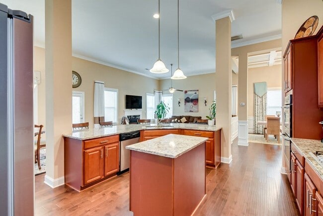 Building Photo - 4717 Southwind Rd