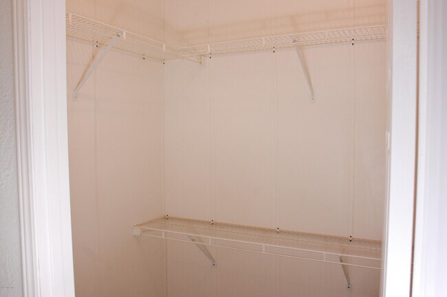 Building Photo - 811 Red Lighthouse Ln