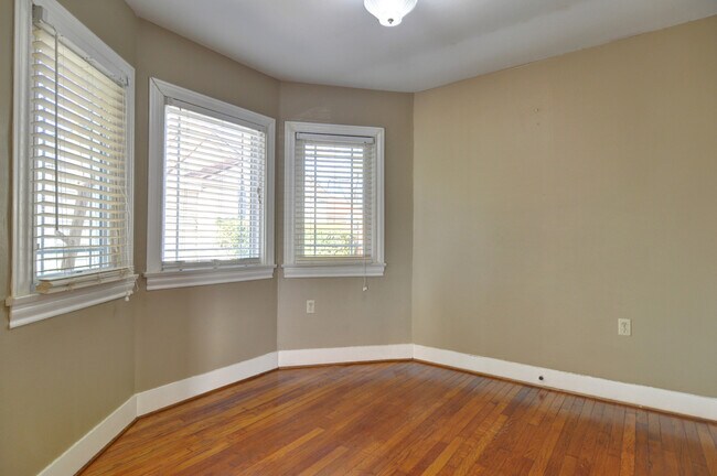Building Photo - 4128 Pershing Ave