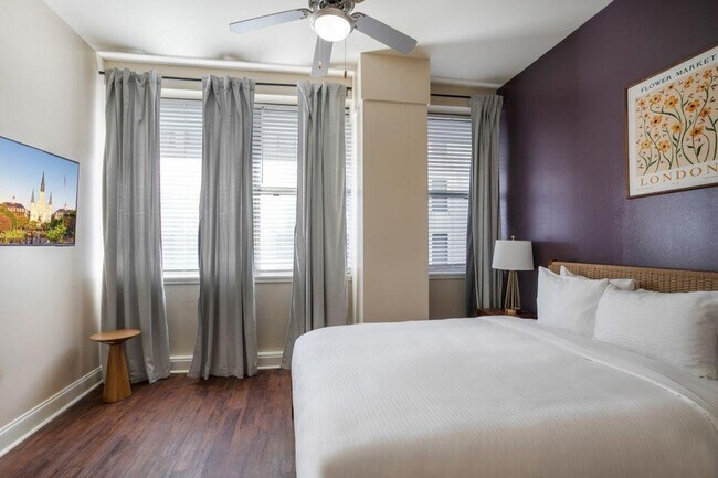 Building Photo - 925 Common St