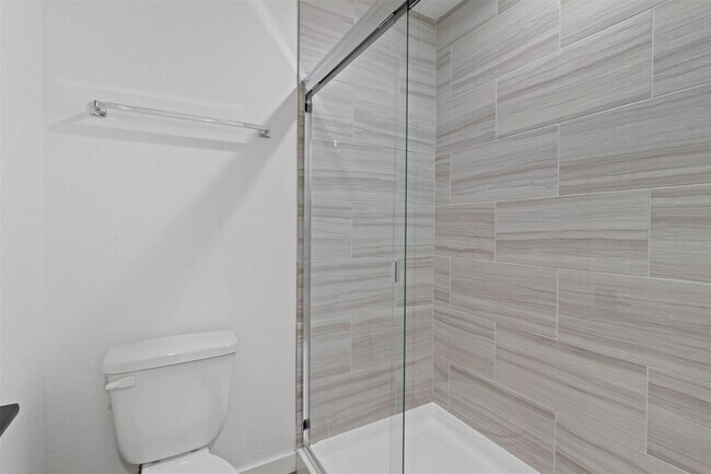 Building Photo - 719 Maple Row