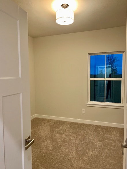 Building Photo - 115 Moyer Hill Dr