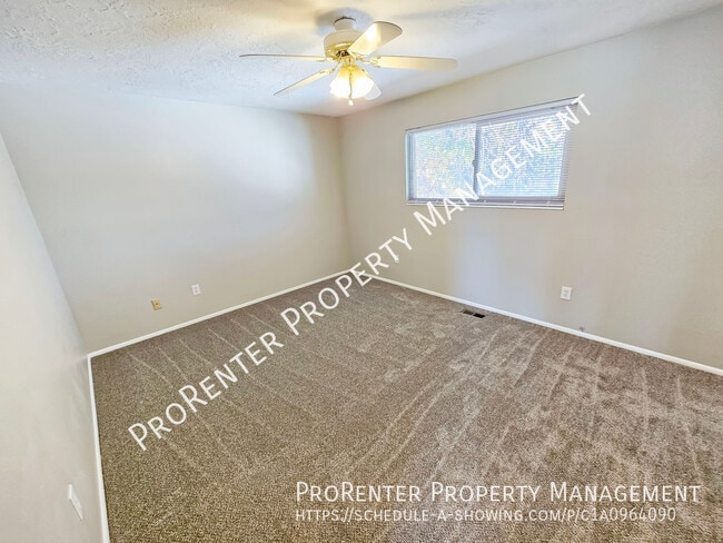 Building Photo - 929 Wasatch Dr