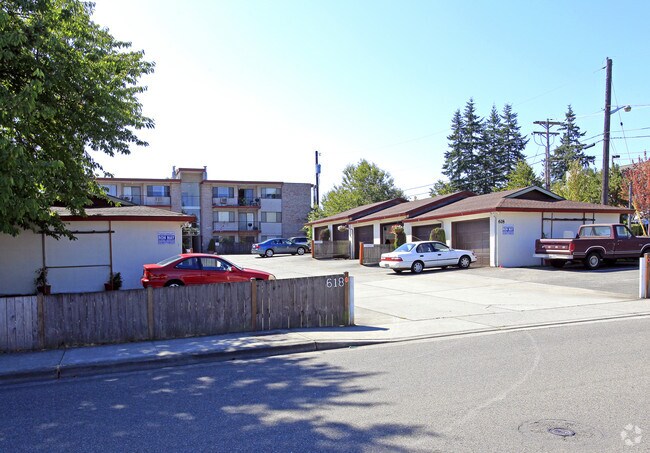 Primary Photo - BEVERLY HEIGHTS APTS