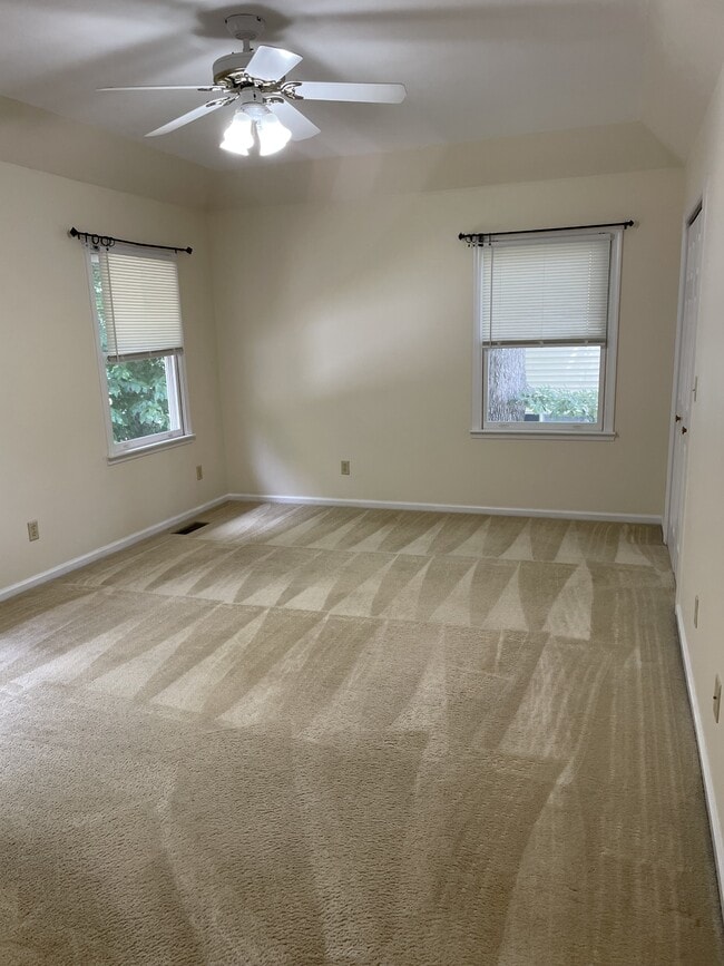 Building Photo - 2858 Powell Creek Dr