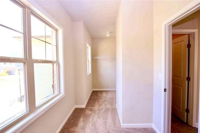Building Photo - 2568 Paden Birch Dr