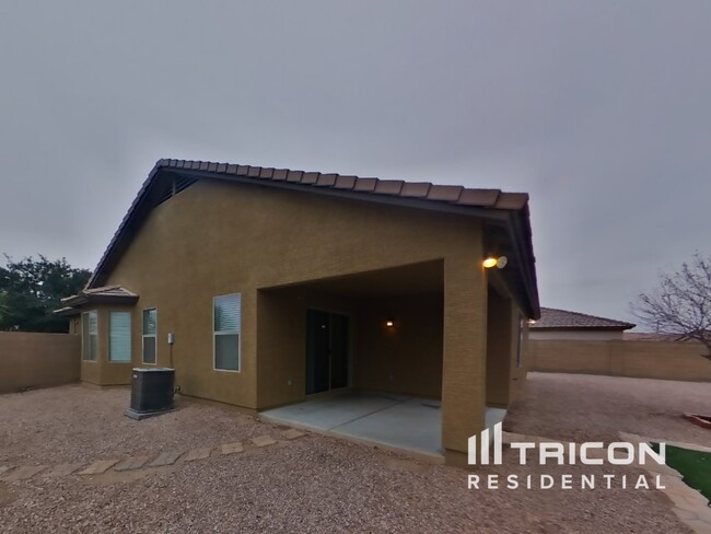 Building Photo - 25760 W Valley View Dr