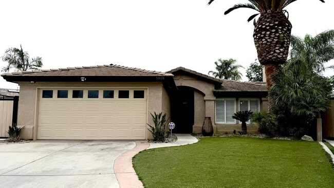 Building Photo - ?? Your Private Staycation Home with Resort-Style Backyard ??