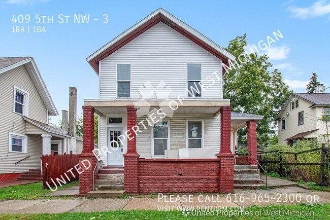 Primary Photo - Available Now | 1 Bedroom 1 Bathroom Apart...