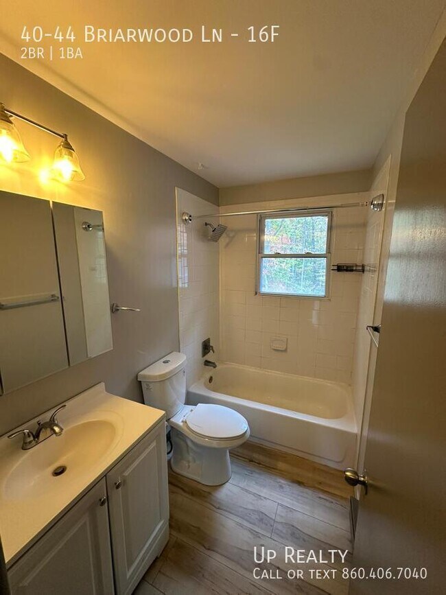 Building Photo - 40-44 Briarwood Ln-16F