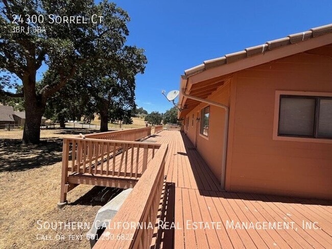 Building Photo - 24300 Sorrel Ct