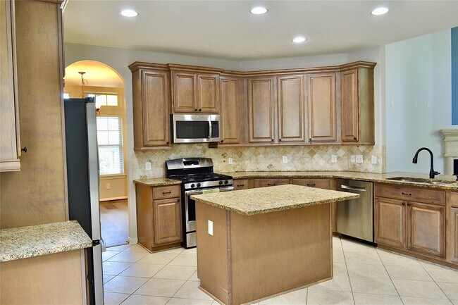 Building Photo - 119 Red Eagle Ct
